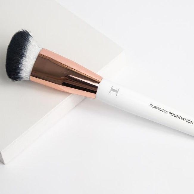I Beauty Flawless Foundation Brush Image Skincare